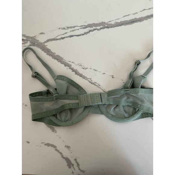 Victoria's Secret Bralette Mesh Velvet Size 32B Sage Green - Picture 2 of 5